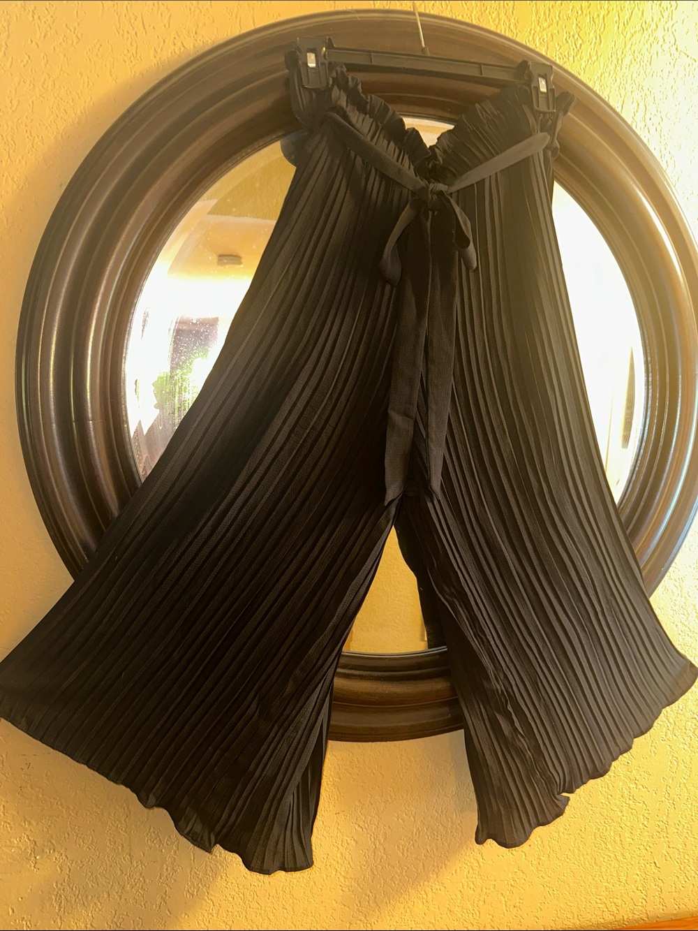 Black Pleated Wide-Leg Tie-Waist Pants